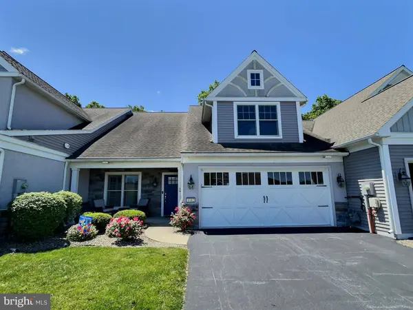 1042 VILLA DR, Lebanon, PA 17042