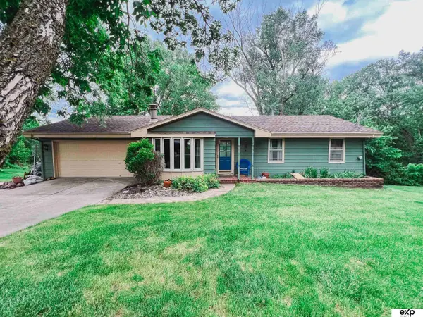 12423 N 40th Street, Omaha, NE 68112