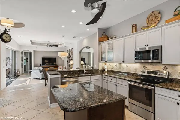 8538 Chase Preserve DR, Naples, FL 34113