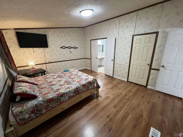 14405 OAK MEADOW ST, Gonzales, LA 70737