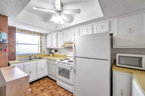 18650 GULF BLVD #402, Indian Shores, FL 33785