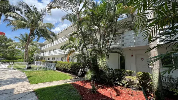 1631 NE 114th St #308, Miami, FL 33181