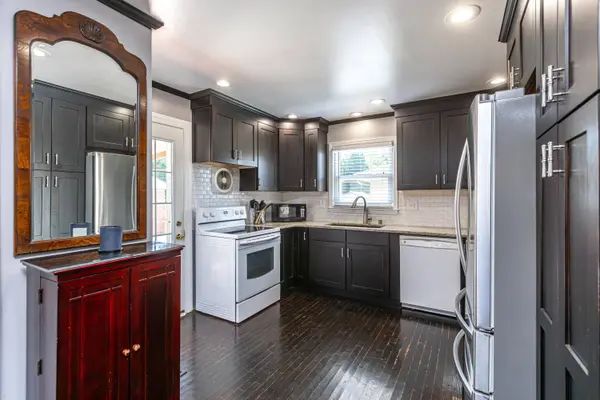 868 Laurel HIll RD, Lexington, KY 40504