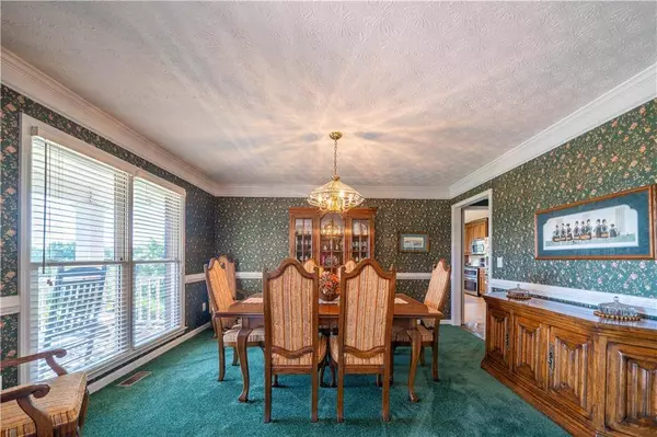 12 Etowah Ridge TRL SE, Cartersville, GA 30120