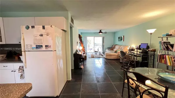 1631 NE 114th St #308, Miami, FL 33181