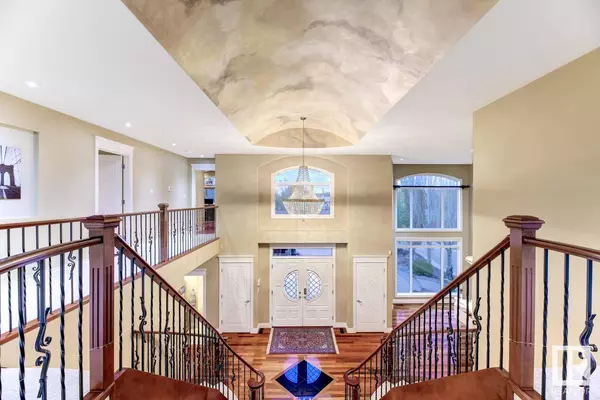 1144 119 ST NW, Edmonton, AB T6J 7H7