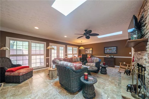 12 Etowah Ridge TRL SE, Cartersville, GA 30120