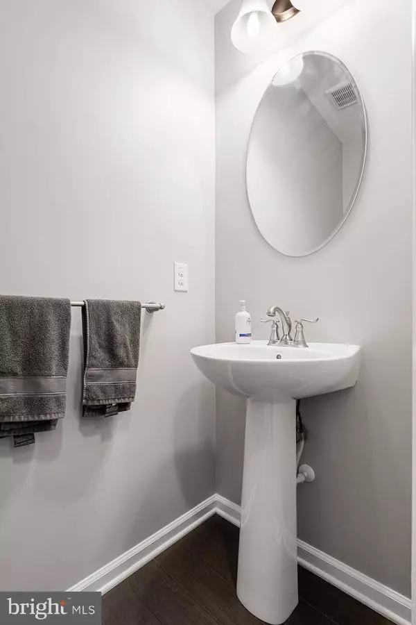 21 LONGLEAF LN, Swedesboro, NJ 08085