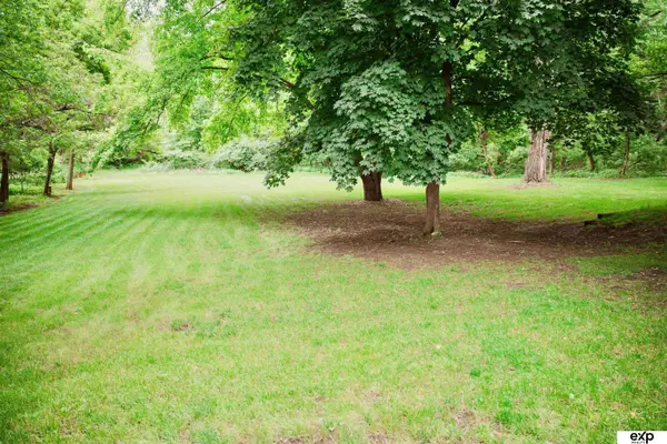 12423 N 40th Street, Omaha, NE 68112