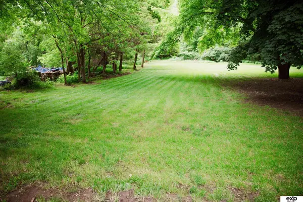 12423 N 40th Street, Omaha, NE 68112