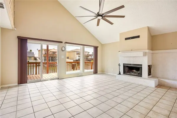 13625 Catamaran DR, Corpus Christi, TX 78418