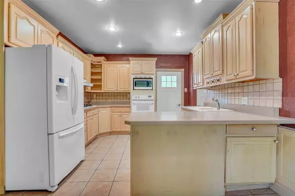 128 S Walnut Street, Monticello, IA 52310