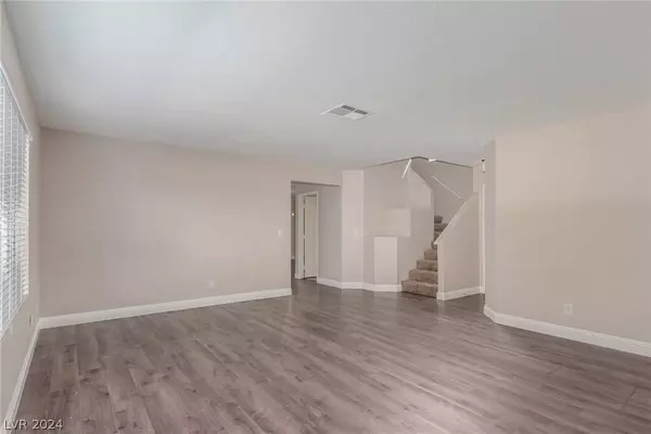 2316 Storkspur Way, Las Vegas, NV 89117