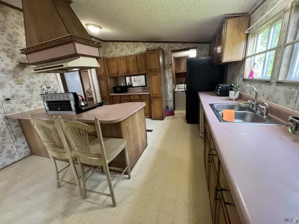 14405 OAK MEADOW ST, Gonzales, LA 70737