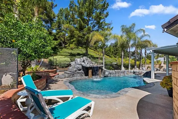 4476 Birdie DR, Corona, CA 92883