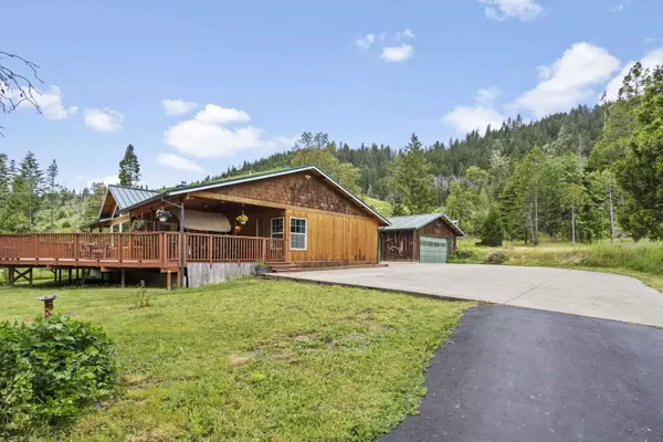 3626 Windy Creek Rd, Glendale, OR 97442