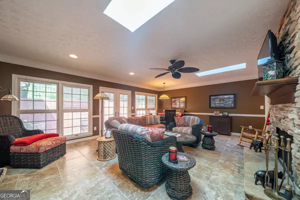 12 Etowah Ridge TRL SE, Cartersville, GA 30120