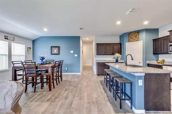 9008 Herringbone Drive, Fort Worth, TX 76131