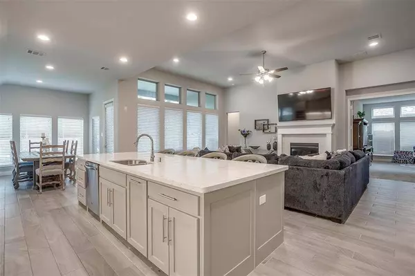 10352 Lola Road, Fort Worth, TX 76126