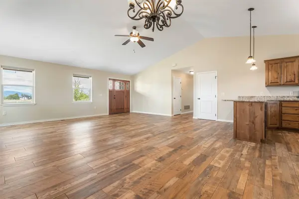 1013 Continental WAY, Corvallis, MT 59828