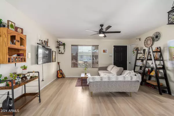 7856 E GARNET Avenue, Mesa, AZ 85209