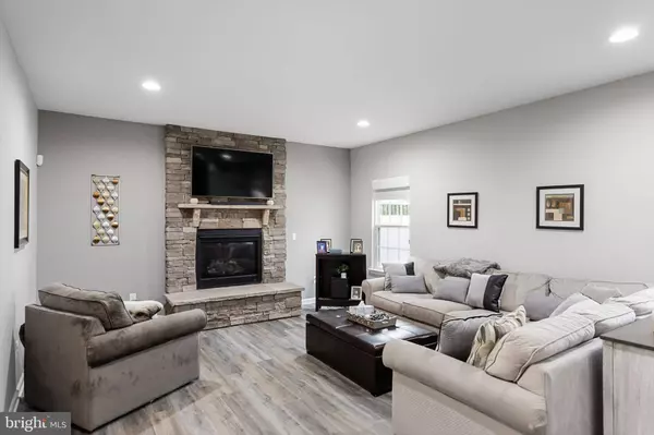 21 LONGLEAF LN, Swedesboro, NJ 08085