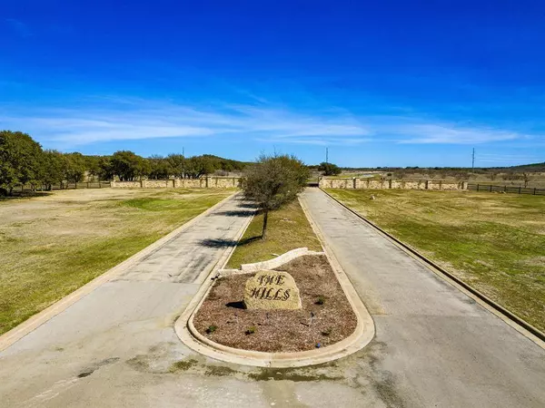 1428 Pk Hills Boulevard, Graford, TX 76449