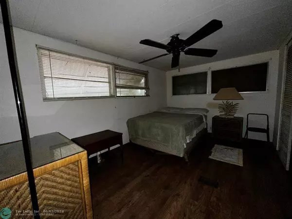 1590 SW 65th Ter, Boca Raton, FL 33428