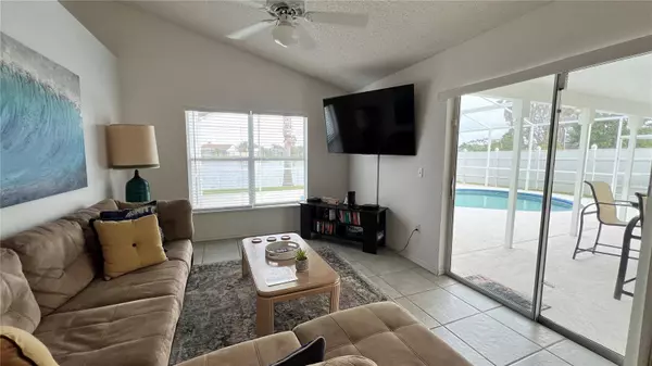 2417 QUEENSWOOD CIR, Kissimmee, FL 34743