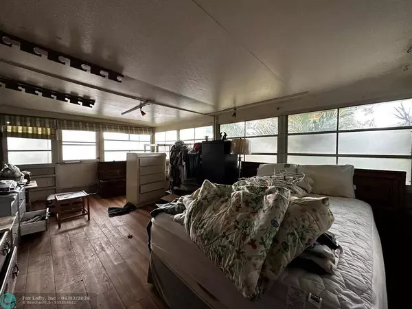 1590 SW 65th Ter, Boca Raton, FL 33428