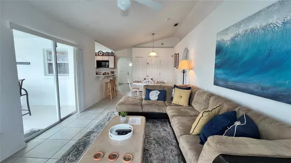 2417 QUEENSWOOD CIR, Kissimmee, FL 34743