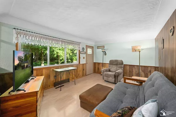 9147 Oakridge Drive, Temperance, MI 48182