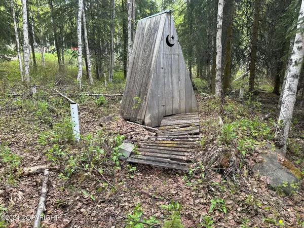 38145 Raymond AVE, Chugiak, AK 99567