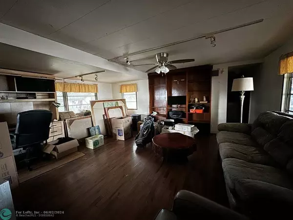 1590 SW 65th Ter, Boca Raton, FL 33428