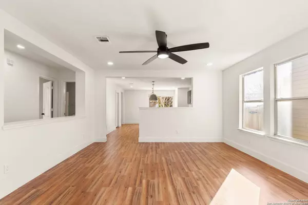 11130 ICICLE BENCH, San Antonio, TX 78254-5423