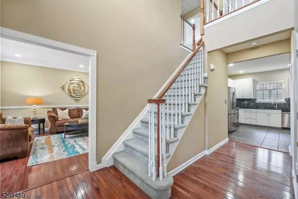 6 Princeton Highlands Blvd, Franklin Twp., NJ 08540