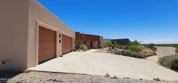 13 Fire Thorn TRL, Alamogordo, NM 88310