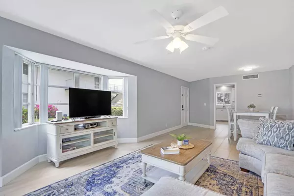 1 Garden ST 101, Tequesta, FL 33469