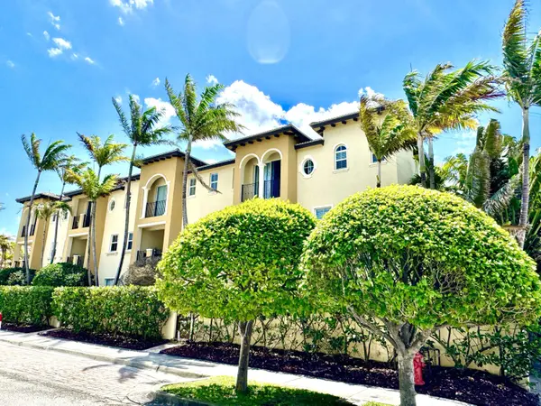 3238 NE 13 ST, Pompano Beach, FL 33062