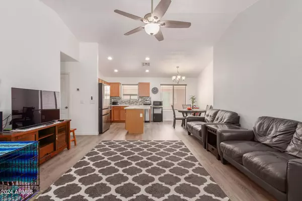 4152 E TANZANITE Lane, San Tan Valley, AZ 85143