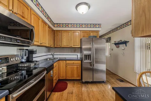 1404 Sunrise Dr, Loveland, OH 45140