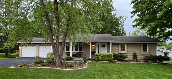 3008 Ensign AVE N, New Hope, MN 55427