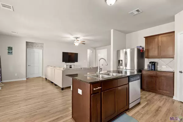 10711 DODGER DR, Denham Springs, LA 70726