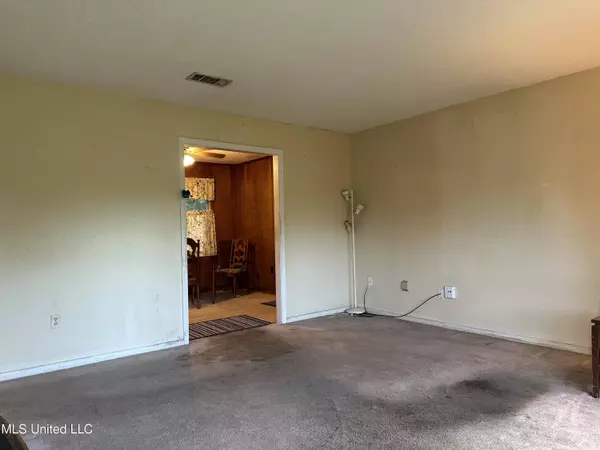 209 Shalimar Drive, Long Beach, MS 39560