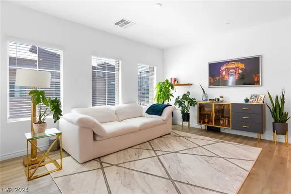 600 N Carriage Hill Drive #2084, Las Vegas, NV 89138