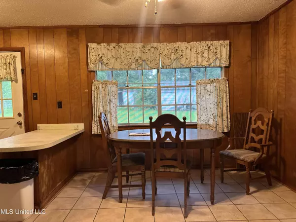 209 Shalimar Drive, Long Beach, MS 39560