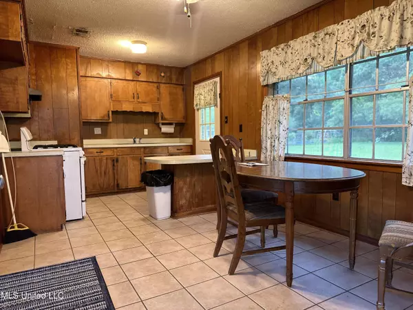 209 Shalimar Drive, Long Beach, MS 39560