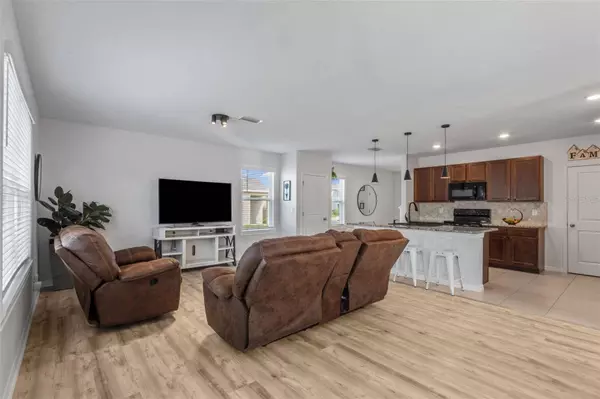 16176 SILENT SANDS LN, Odessa, FL 33556