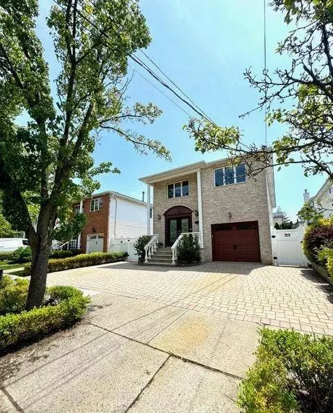 338 Amber ST, Staten  Island, NY 10306