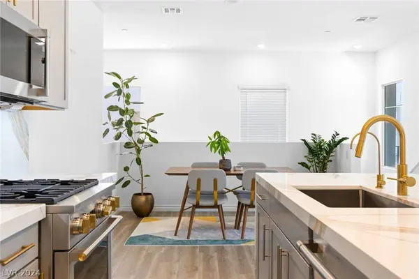 600 N Carriage Hill Drive #2084, Las Vegas, NV 89138